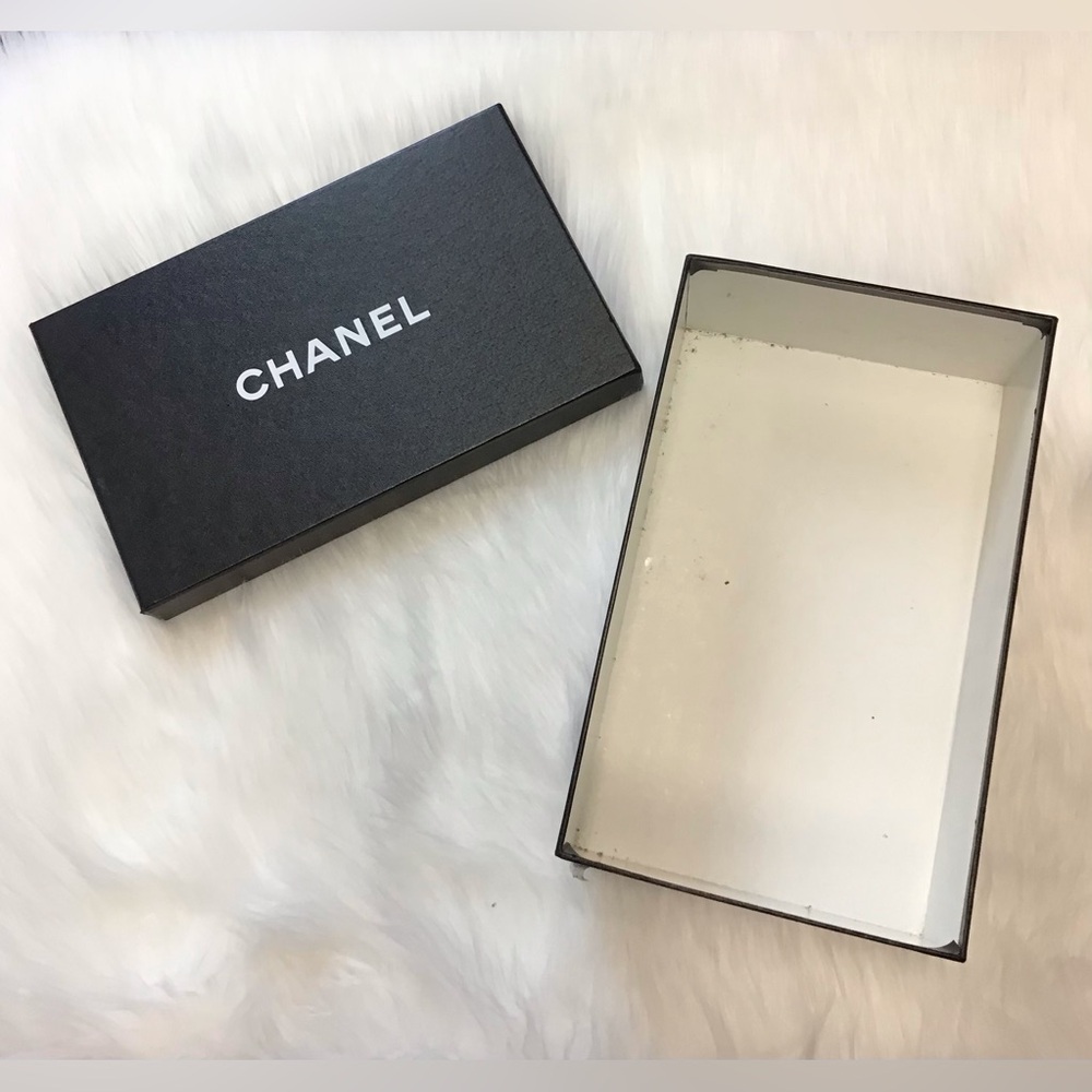 Chanel shoe box